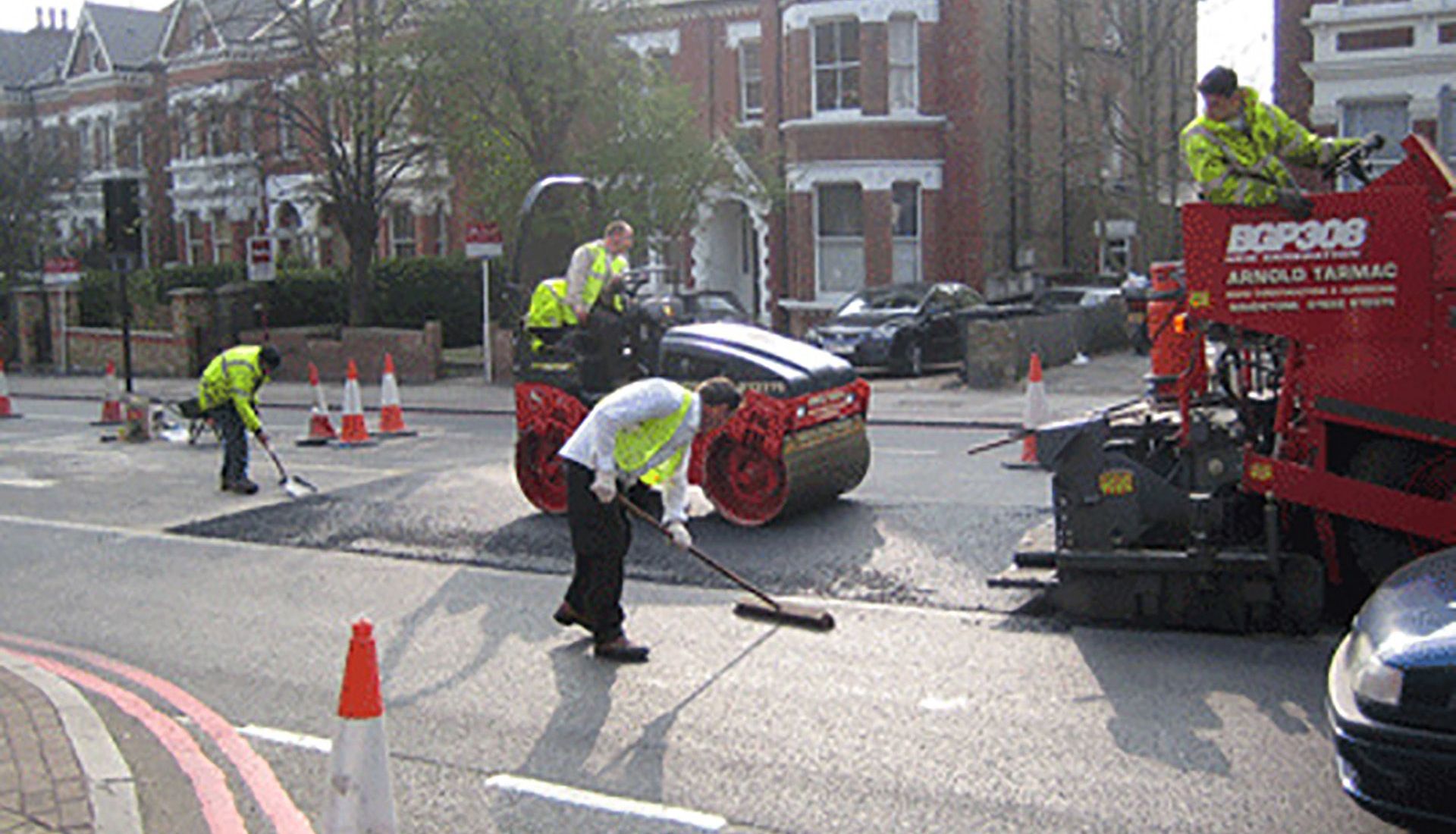 Re-surfacing Thurlow Park Road